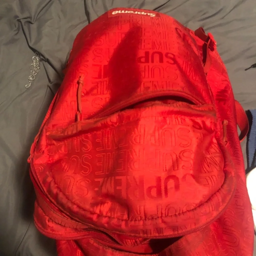 Red supreme backpack - Picture 4 of 5
